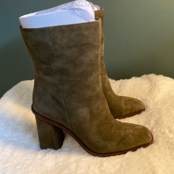 Vince Camuto | Shoes | Vince Camuto Suede Mid Boot 3 Inch Stacked Herl ...